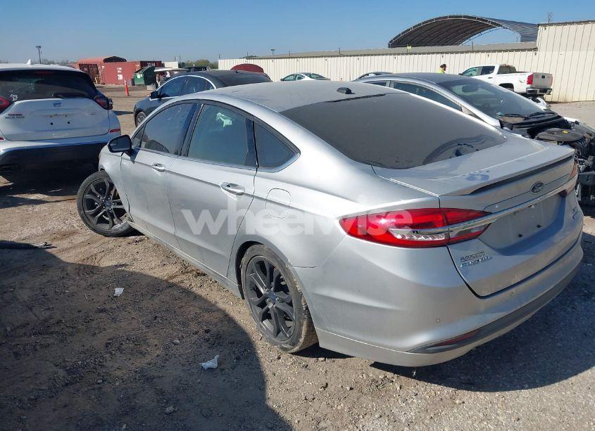 Photo 3 of 2018 Ford Fusion SE (VIN 3FA6P0HD8JR167744)