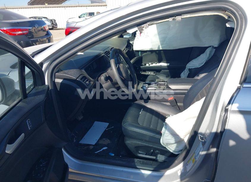 Photo 5 of 2018 Ford Fusion SE (VIN 3FA6P0HD8JR167744)