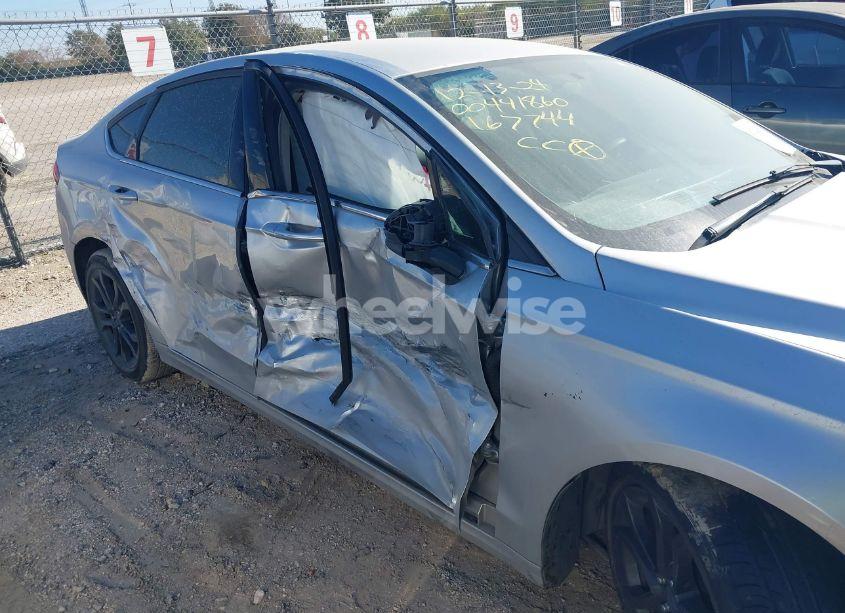 Photo 6 of 2018 Ford Fusion SE (VIN 3FA6P0HD8JR167744)