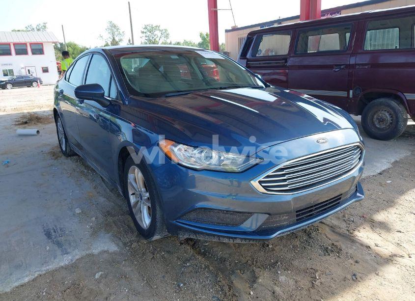 2018 Ford Fusion SE (VIN 3FA6P0HD8JR201052) main photo