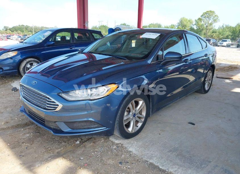 Photo 2 of 2018 Ford Fusion SE (VIN 3FA6P0HD8JR201052)
