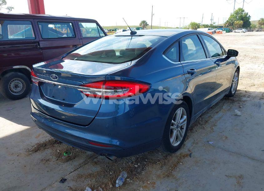 Photo 4 of 2018 Ford Fusion SE (VIN 3FA6P0HD8JR201052)