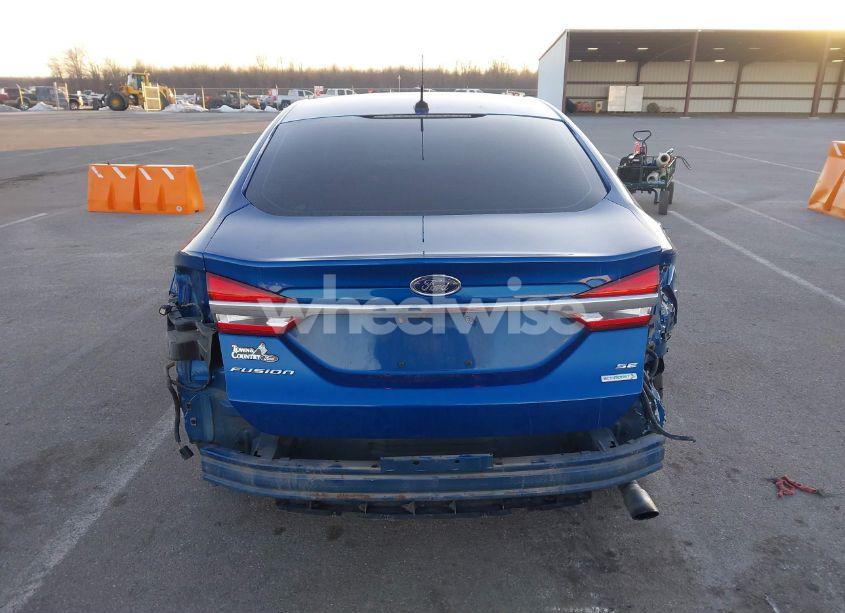 Photo 17 of 2018 Ford Fusion SE (VIN 3FA6P0HD8JR202251)