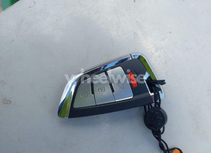 Photo 11 of 2018 Ford Fusion SE (VIN 3FA6P0HD8JR205134)