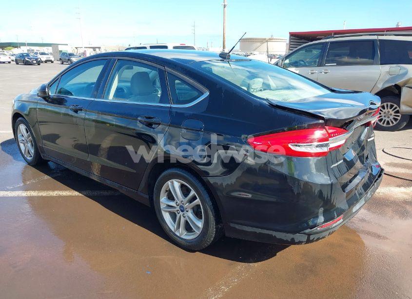 Photo 3 of 2018 Ford Fusion SE (VIN 3FA6P0HD8JR205134)