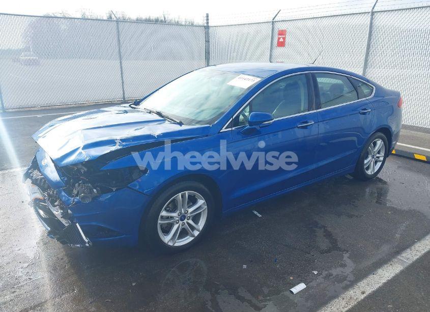 Photo 2 of 2018 Ford Fusion SE (VIN 3FA6P0HD8JR210852)