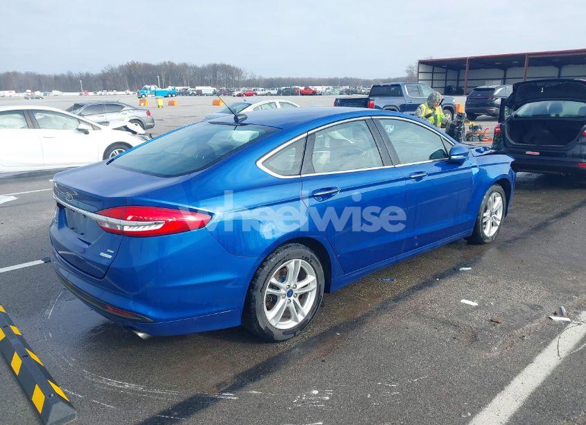 Photo 4 of 2018 Ford Fusion SE (VIN 3FA6P0HD8JR210852)