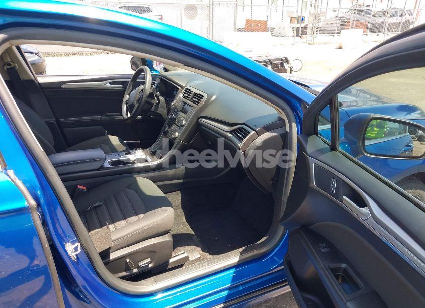 Photo 5 of 2018 Ford Fusion SE (VIN 3FA6P0HD8JR212634)