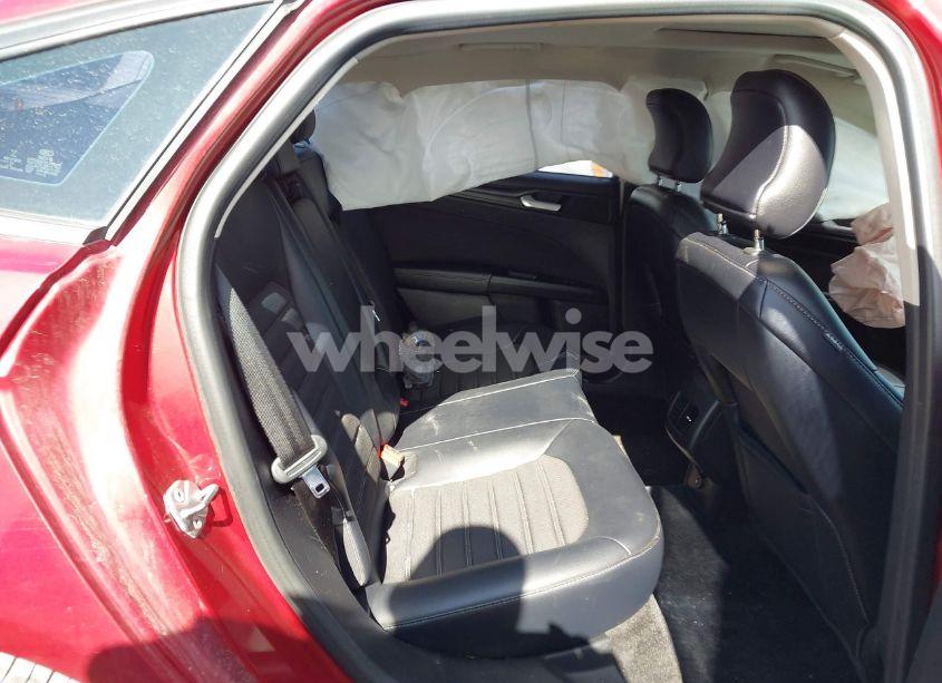 Photo 8 of 2018 Ford Fusion SE (VIN 3FA6P0HD8JR218238)