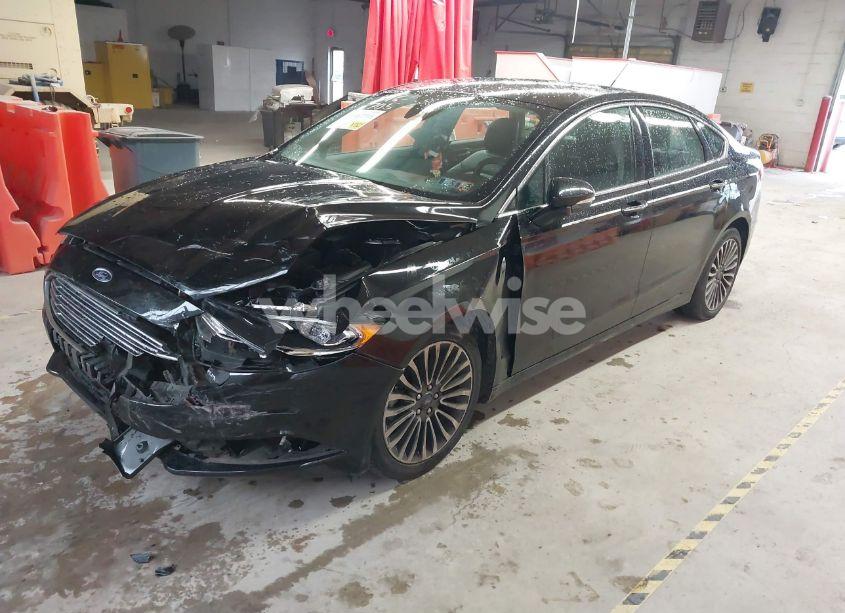 Photo 2 of 2018 Ford Fusion SE (VIN 3FA6P0HD8JR228199)