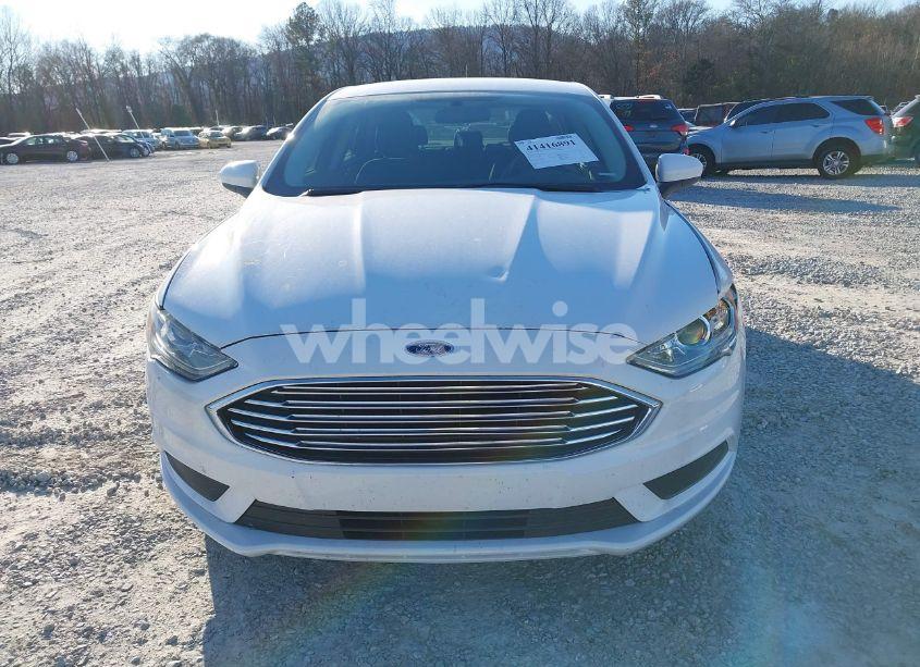 Photo 12 of 2018 Ford Fusion SE (VIN 3FA6P0HD8JR228882)