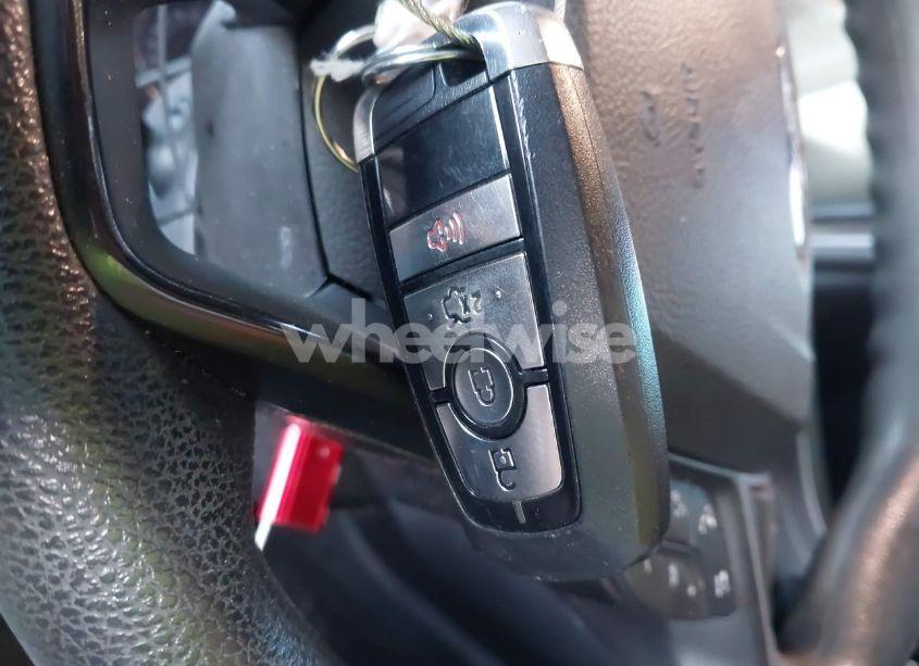 Photo 11 of 2018 Ford Fusion SE (VIN 3FA6P0HD8JR229336)