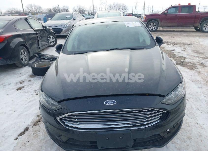 Photo 12 of 2018 Ford Fusion SE (VIN 3FA6P0HD8JR229756)
