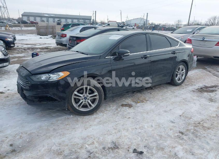 Photo 2 of 2018 Ford Fusion SE (VIN 3FA6P0HD8JR229756)