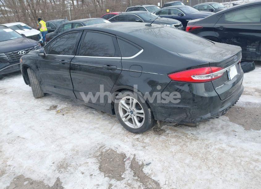 Photo 3 of 2018 Ford Fusion SE (VIN 3FA6P0HD8JR229756)