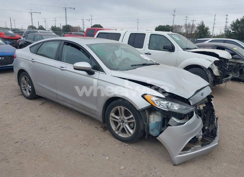 2018 Ford Fusion SE (VIN 3FA6P0HD8JR232799) main photo