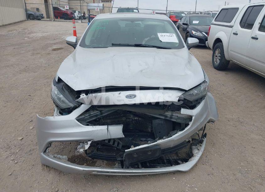 Photo 12 of 2018 Ford Fusion SE (VIN 3FA6P0HD8JR232799)