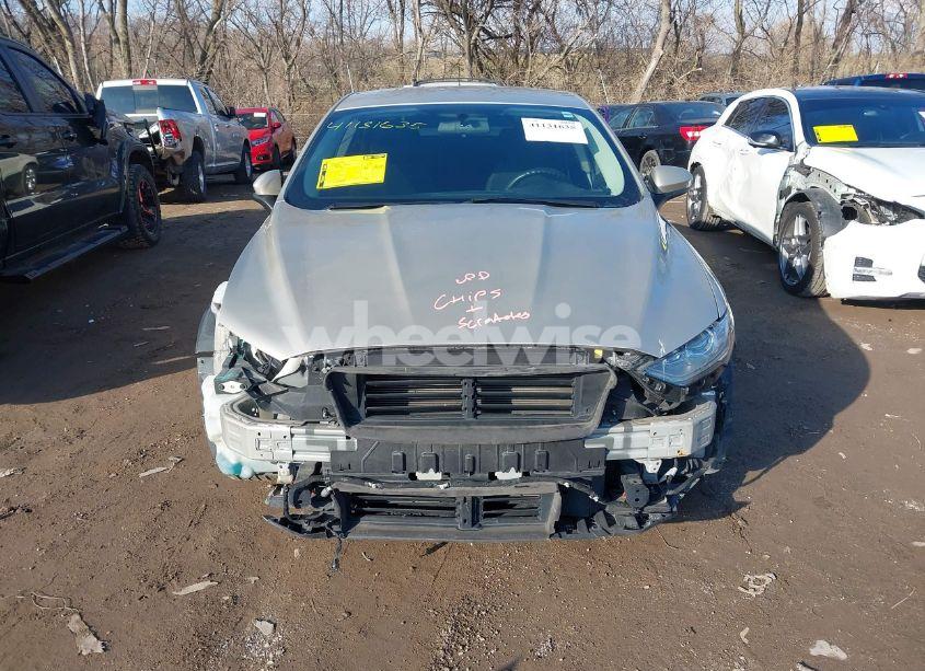 Photo 13 of 2018 Ford Fusion SE (VIN 3FA6P0HD8JR238621)
