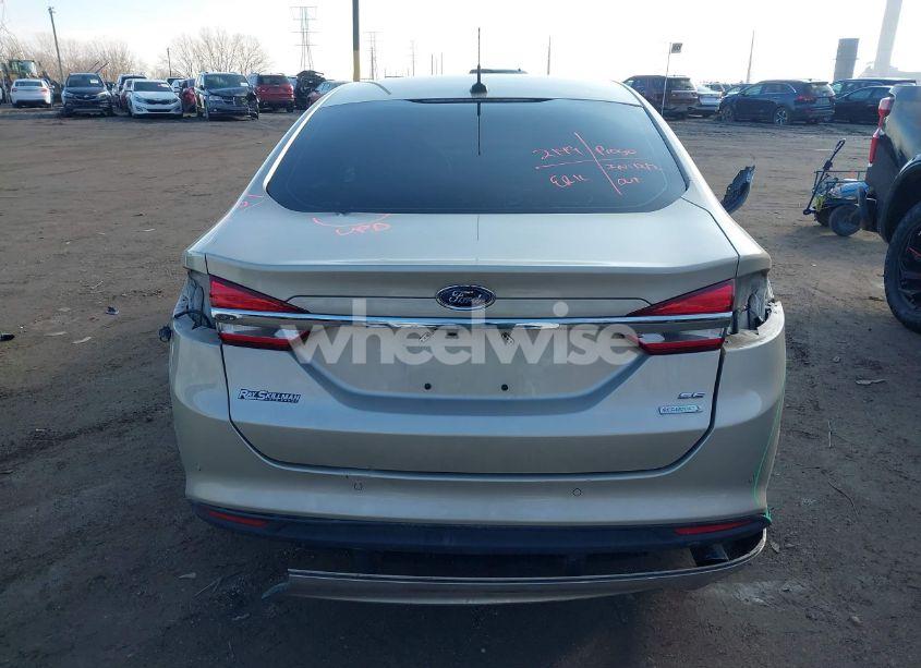 Photo 17 of 2018 Ford Fusion SE (VIN 3FA6P0HD8JR238621)