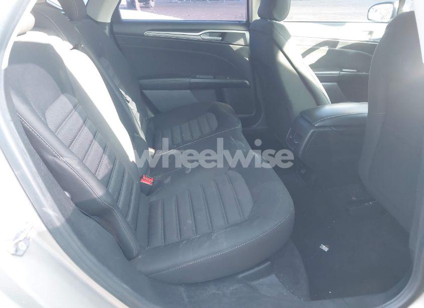 Photo 8 of 2018 Ford Fusion SE (VIN 3FA6P0HD8JR238621)