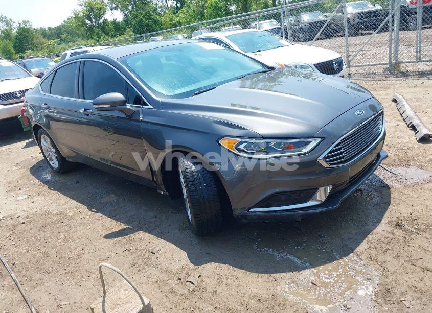 2018 Ford Fusion SE (VIN 3FA6P0HD8JR251935) main photo
