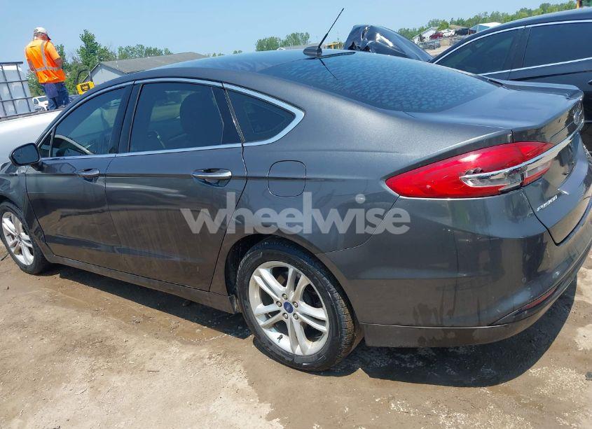 Photo 15 of 2018 Ford Fusion SE (VIN 3FA6P0HD8JR251935)