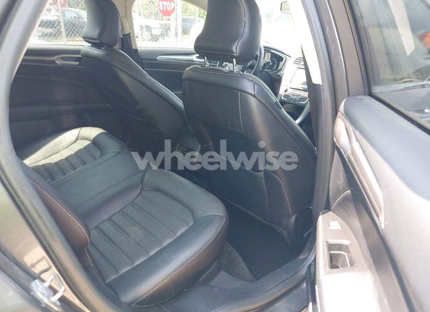 Photo 8 of 2018 Ford Fusion SE (VIN 3FA6P0HD8JR251935)