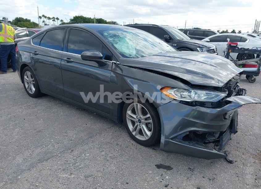 2018 Ford Fusion SE (VIN 3FA6P0HD8JR257217) main photo