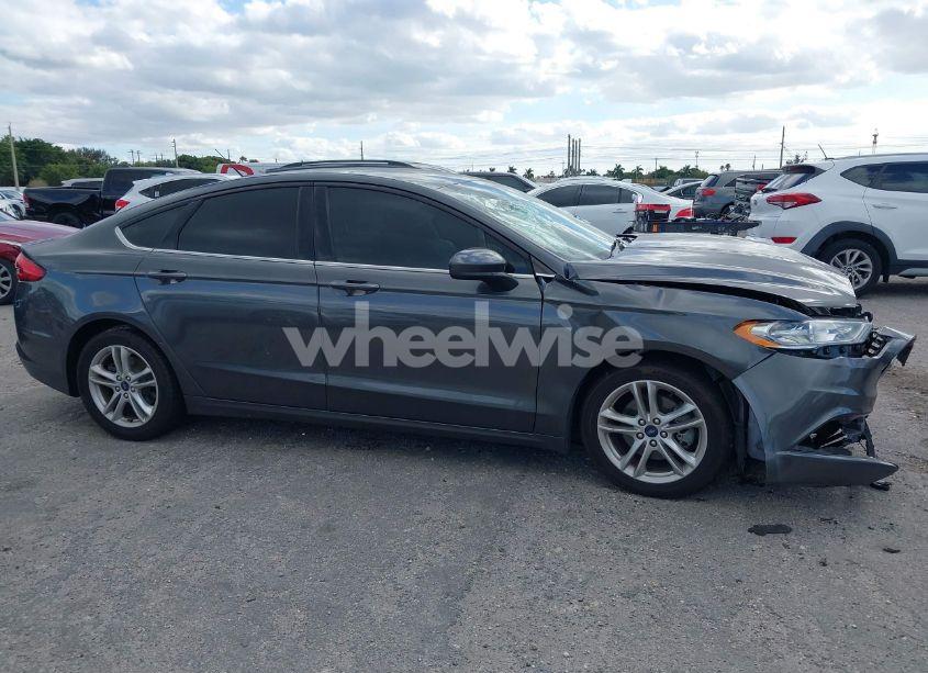 Photo 13 of 2018 Ford Fusion SE (VIN 3FA6P0HD8JR257217)