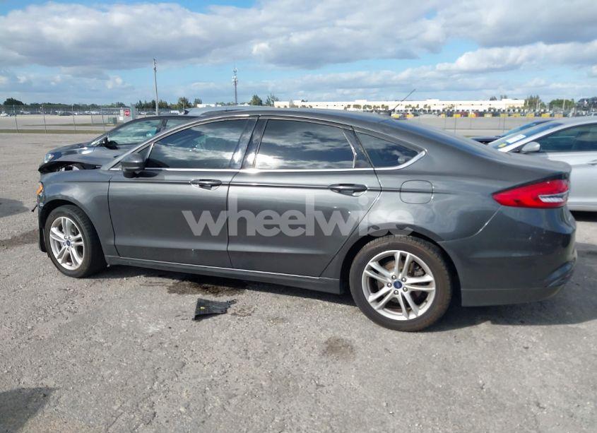 Photo 14 of 2018 Ford Fusion SE (VIN 3FA6P0HD8JR257217)