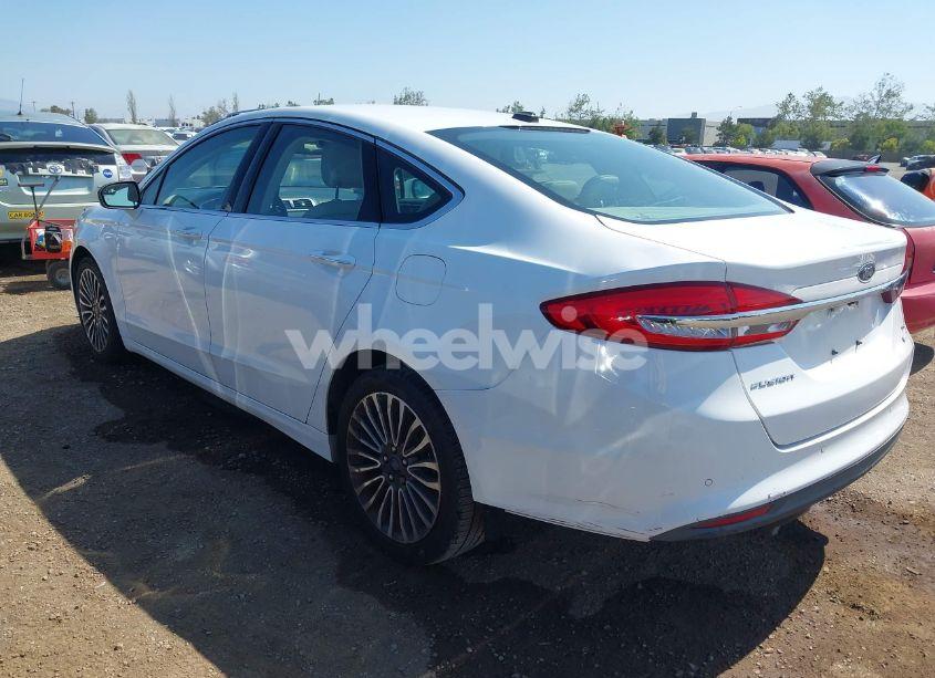 Photo 3 of 2018 Ford Fusion SE (VIN 3FA6P0HD8JR268590)