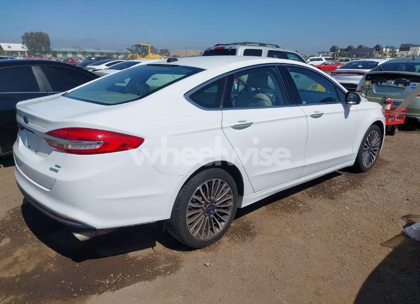 Photo 4 of 2018 Ford Fusion SE (VIN 3FA6P0HD8JR268590)