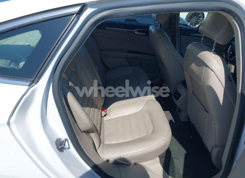 Photo 8 of 2018 Ford Fusion SE (VIN 3FA6P0HD8JR268590)