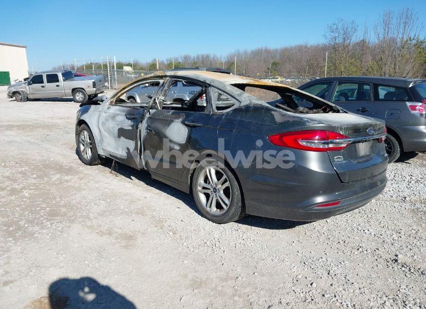 Photo 3 of 2018 Ford Fusion SE (VIN 3FA6P0HD8JR277855)