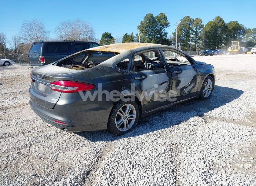 Photo 4 of 2018 Ford Fusion SE (VIN 3FA6P0HD8JR277855)