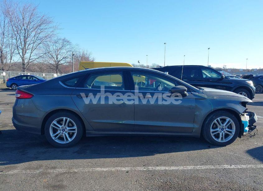 Photo 13 of 2018 Ford Fusion SE (VIN 3FA6P0HD8JR283073)
