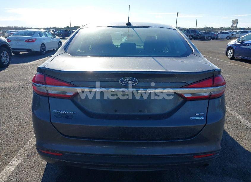 Photo 16 of 2018 Ford Fusion SE (VIN 3FA6P0HD8JR283073)
