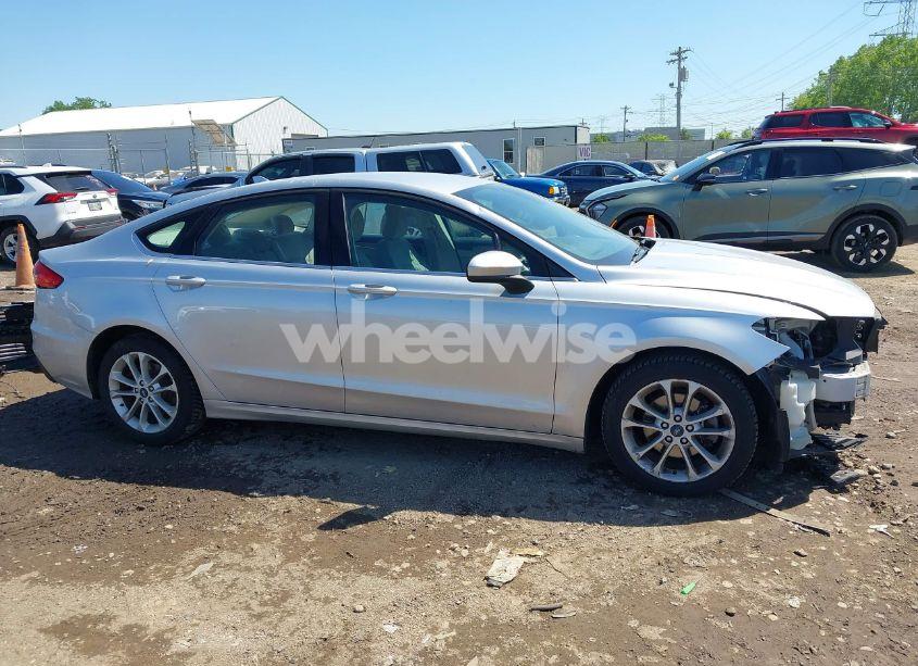 Photo 14 of 2019 Ford Fusion SE (VIN 3FA6P0HD8KR145891)