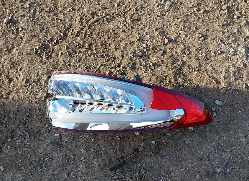 Photo 12 of 2019 Ford Fusion SE (VIN 3FA6P0HD8KR154364)