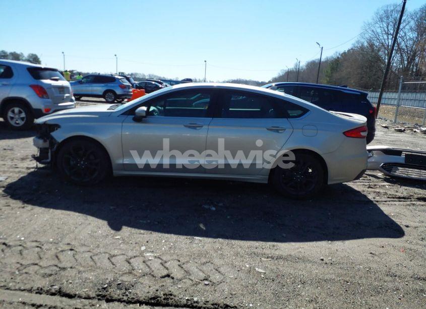 Photo 15 of 2019 Ford Fusion SE (VIN 3FA6P0HD8KR229211)