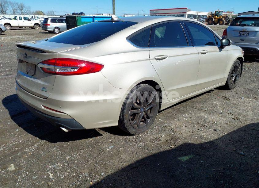 Photo 4 of 2019 Ford Fusion SE (VIN 3FA6P0HD8KR229211)