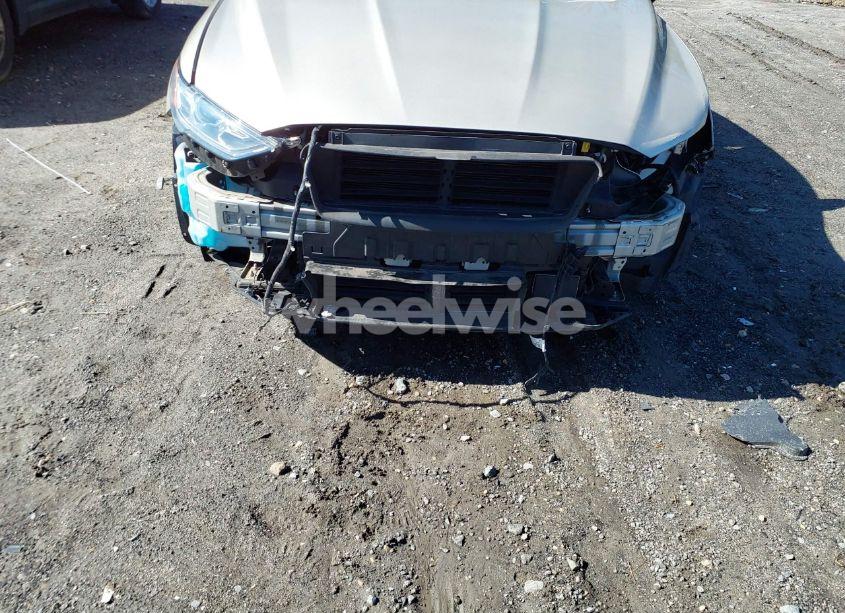 Photo 6 of 2019 Ford Fusion SE (VIN 3FA6P0HD8KR229211)