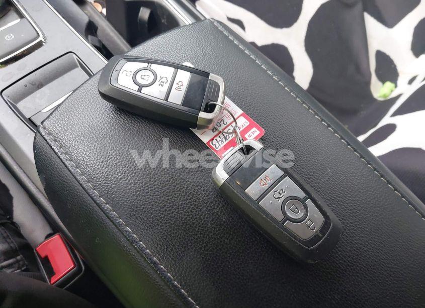 Photo 11 of 2019 Ford Fusion SE (VIN 3FA6P0HD8KR229239)