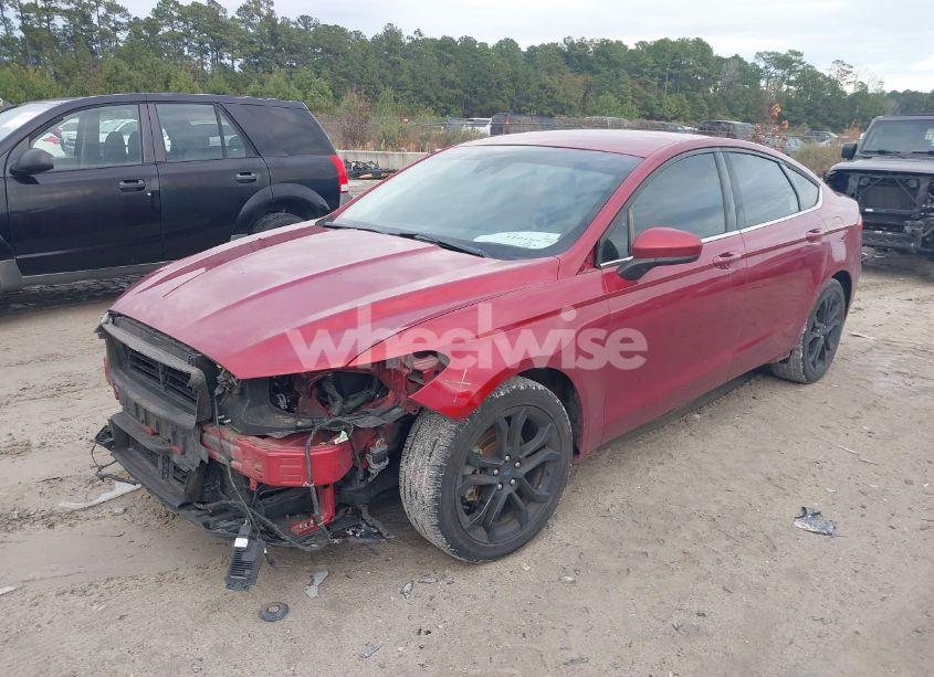 Photo 2 of 2019 Ford Fusion SE (VIN 3FA6P0HD8KR229239)