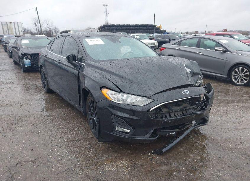 2019 Ford Fusion SE (VIN 3FA6P0HD8KR245344) main photo