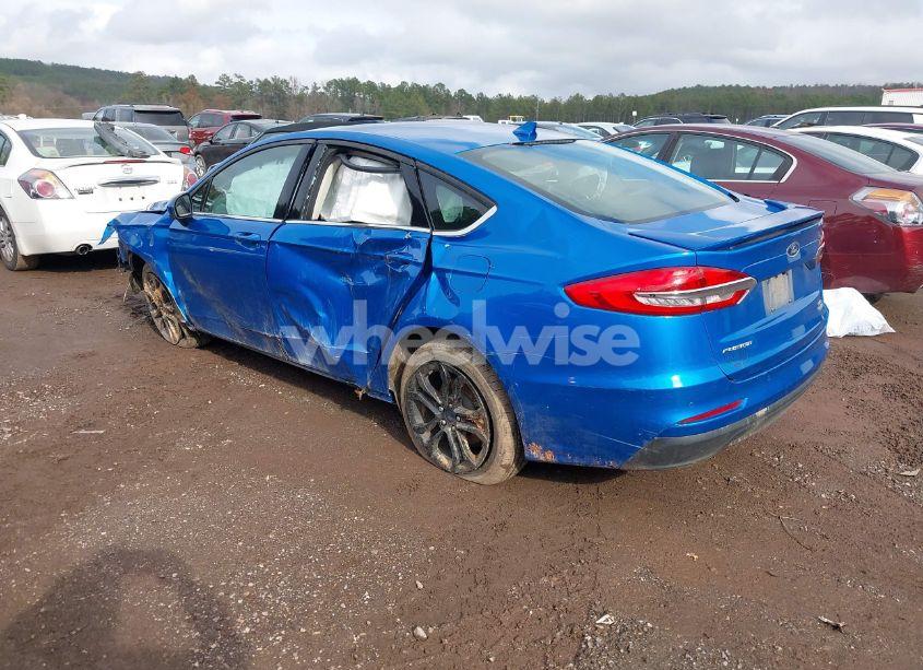 Photo 3 of 2019 Ford Fusion SE (VIN 3FA6P0HD8KR267067)