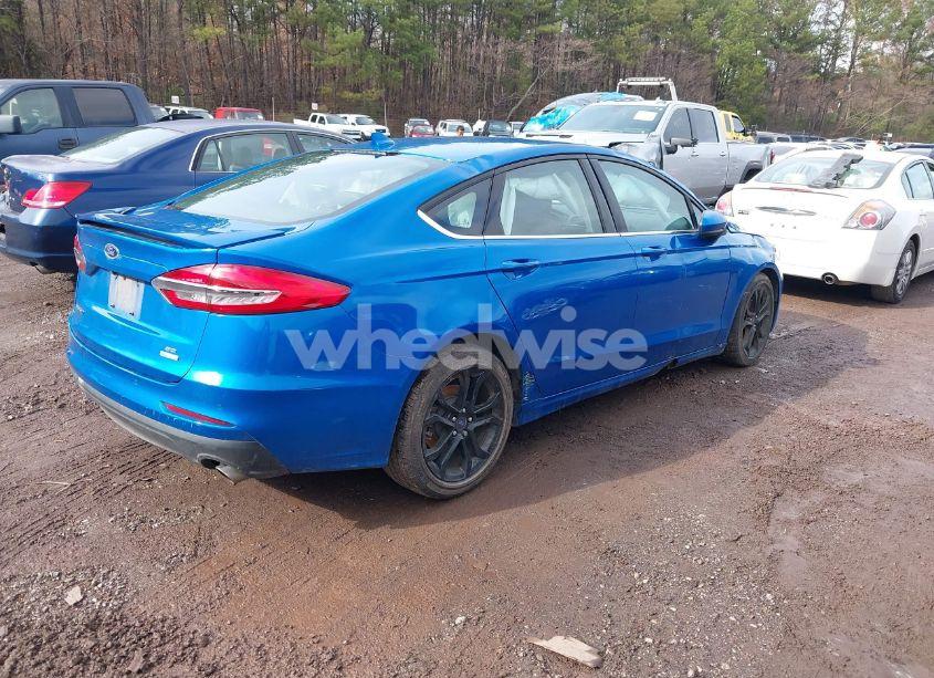 Photo 4 of 2019 Ford Fusion SE (VIN 3FA6P0HD8KR267067)