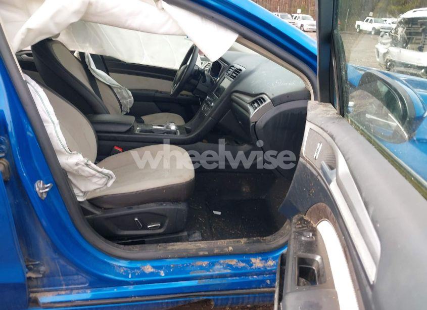 Photo 5 of 2019 Ford Fusion SE (VIN 3FA6P0HD8KR267067)