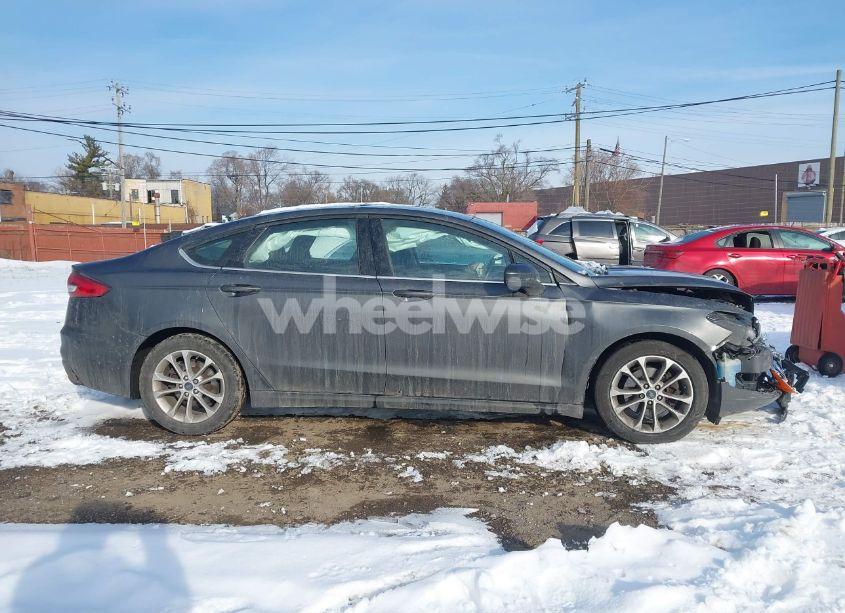 Photo 13 of 2020 Ford Fusion SE (VIN 3FA6P0HD8LR108308)