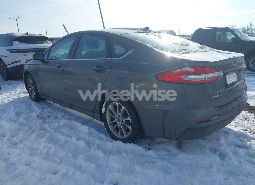 Photo 3 of 2020 Ford Fusion SE (VIN 3FA6P0HD8LR108308)